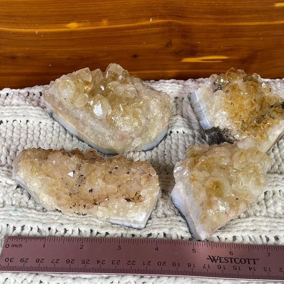 Heat treated citrine clusters - Picture 2 of 5